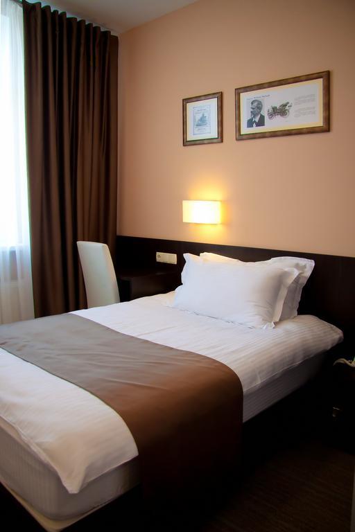 Schiller Hotell Kamjanske Rum bild